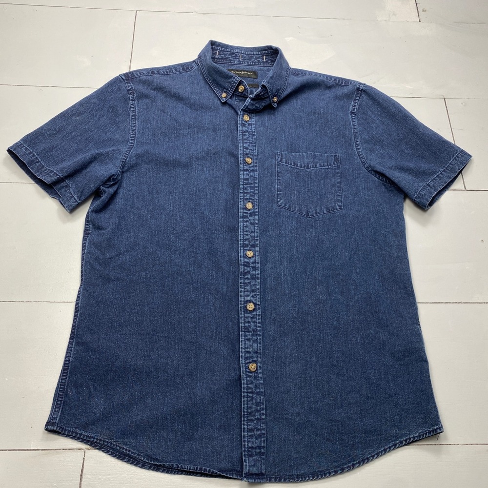 Banana Republic Denim Shirt Mens Medium Blue Slim Fit Short Sleeve Button Down